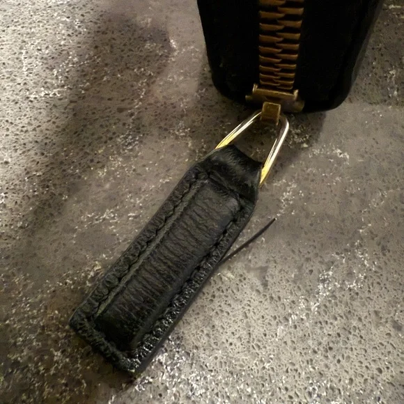 Gucci Black Leather Gold Bee and Star Long Zip Wallet with COA - Picture 3 of 13